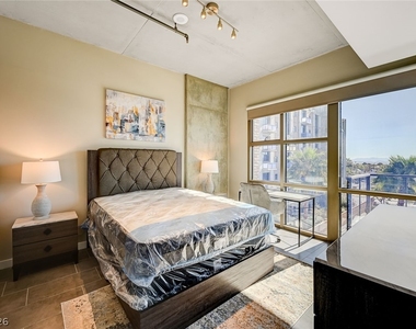 353 E Bonneville Avenue - Photo Thumbnail 15