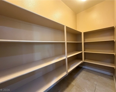 6176 Jennings Cove Court - Photo Thumbnail 10