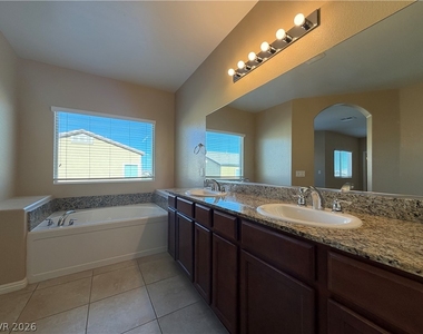 6176 Jennings Cove Court - Photo Thumbnail 23