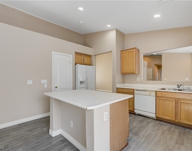 527 Braided River Avenue - Photo Thumbnail 4