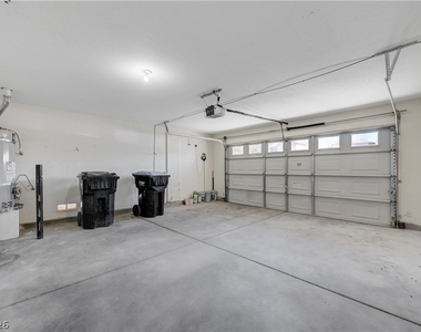 527 Braided River Avenue - Photo Thumbnail 16