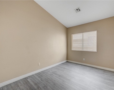 527 Braided River Avenue - Photo Thumbnail 31