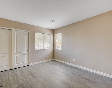 527 Braided River Avenue - Photo Thumbnail 26