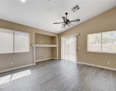 527 Braided River Avenue - Photo Thumbnail 15
