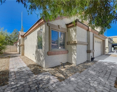 527 Braided River Avenue - Photo Thumbnail 2