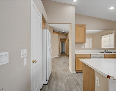527 Braided River Avenue - Photo Thumbnail 13