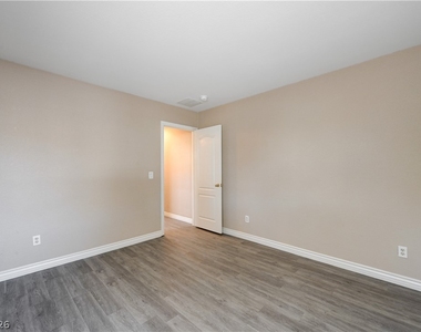 527 Braided River Avenue - Photo Thumbnail 22