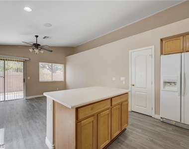 527 Braided River Avenue - Photo Thumbnail 5