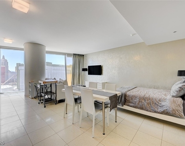 3726 Las Vegas Boulevard - Photo Thumbnail 1