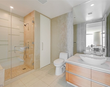 3726 Las Vegas Boulevard - Photo Thumbnail 19