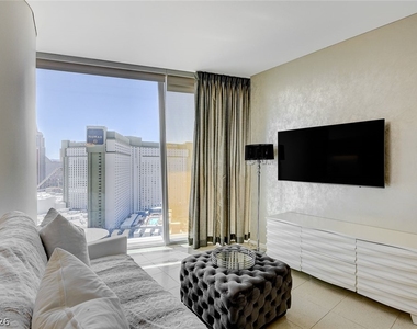3726 Las Vegas Boulevard - Photo Thumbnail 5