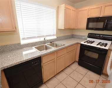5738 Wind Dancer Drive - Photo Thumbnail 4