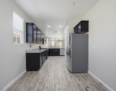 917 Spiracle Avenue - Photo Thumbnail 10