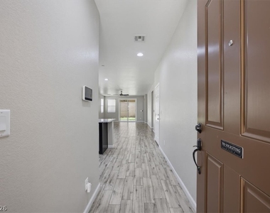 917 Spiracle Avenue - Photo Thumbnail 3