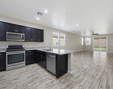 917 Spiracle Avenue - Photo Thumbnail 4