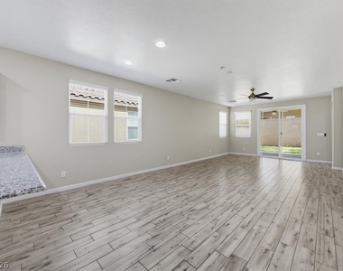 917 Spiracle Avenue - Photo Thumbnail 13