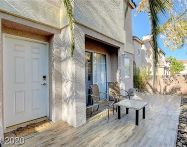 6011 Chisolm Trail - Photo Thumbnail 2