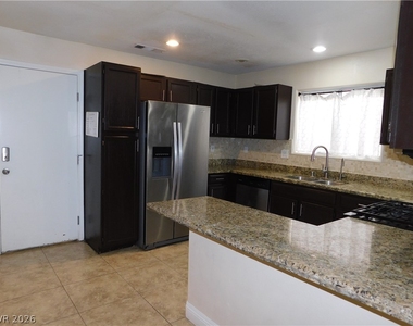 6011 Chisolm Trail - Photo Thumbnail 7