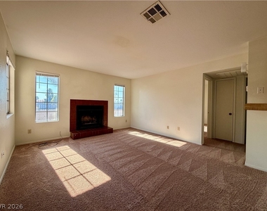 2704 Aarondavid Drive - Photo Thumbnail 3