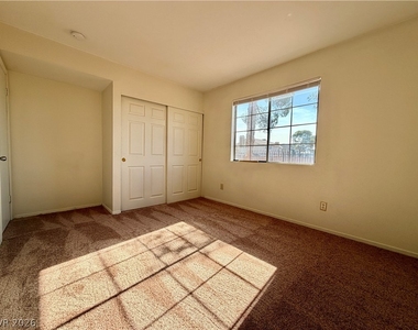 2704 Aarondavid Drive - Photo Thumbnail 5