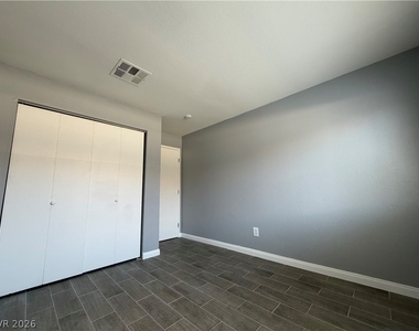 8600 W Charleston Boulevard - Photo Thumbnail 11