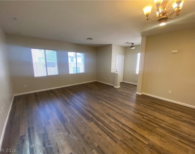 269 Bent Sunflower Court - Photo Thumbnail 5