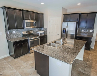 1143 Jesse Harbor Avenue - Photo Thumbnail 13