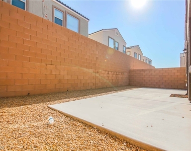 1143 Jesse Harbor Avenue - Photo Thumbnail 27