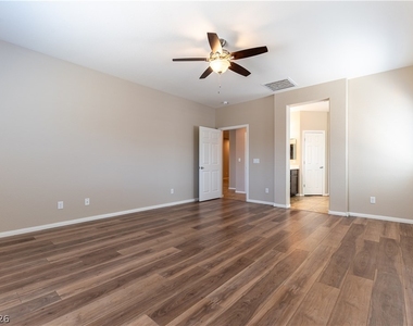 205 Dela Cruz Avenue - Photo Thumbnail 12