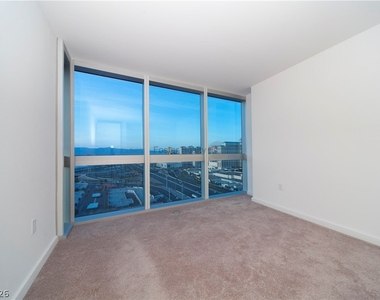 4471 Dean Martin Drive - Photo Thumbnail 6