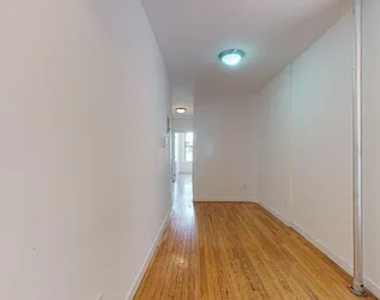 312 East 91st Street - Photo Thumbnail 4