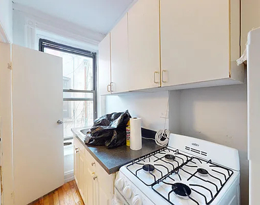 1731 Second Ave - Photo Thumbnail 6