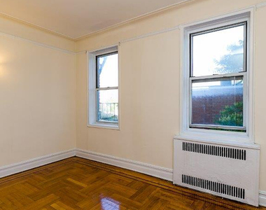 102 Albemarle Rd - Photo Thumbnail 4