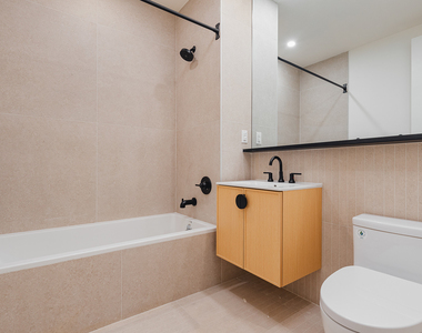33 Franklin St - Photo Thumbnail 7
