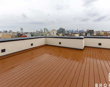 535 Grand St - Photo Thumbnail 2