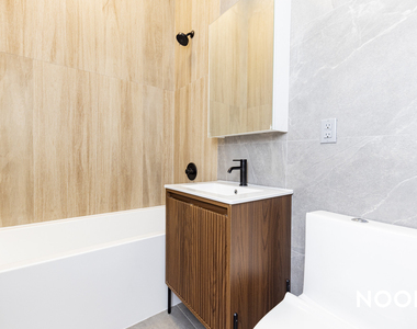 589 Knickerbocker Ave - Photo Thumbnail 13