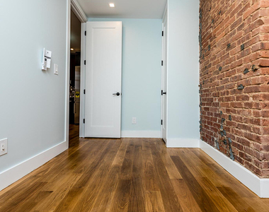 6702 60th St - Photo Thumbnail 8