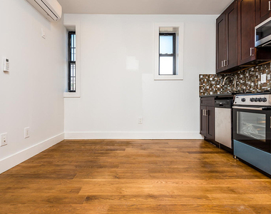 6702 60th St - Photo Thumbnail 2