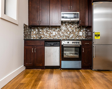 6702 60th St - Photo Thumbnail 7