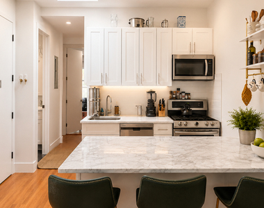 595 Eastern Pkwy - Photo Thumbnail 7