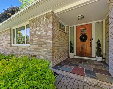 30 Lyndon Road - Photo Thumbnail 6