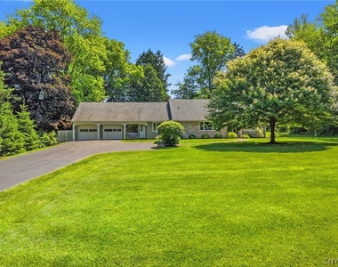 30 Lyndon Road - Photo Thumbnail 3
