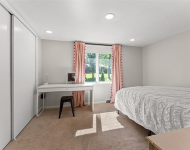 30 Lyndon Road - Photo Thumbnail 25
