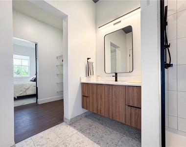 75 Monroe Avenue - Photo Thumbnail 10