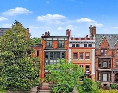 493 Delaware Avenue - Photo Thumbnail 6