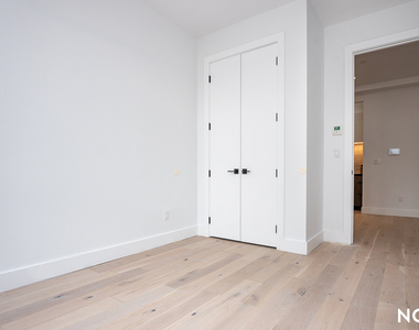 491 Evergreen Ave - Photo Thumbnail 10
