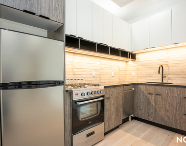 491 Evergreen Ave - Photo Thumbnail 7