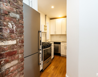 115 Carlton Ave - Photo Thumbnail 1