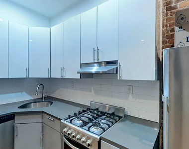 1047 Bedford Ave - Photo Thumbnail 2
