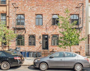 358 Palmetto St - Photo Thumbnail 5